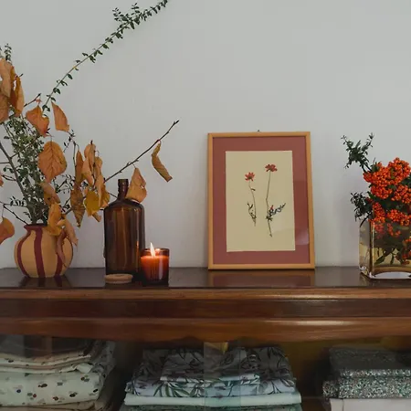 The House Around The Corner إذيسا